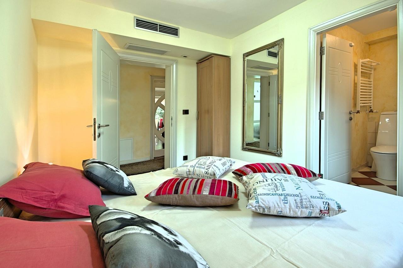 Villa Lidija Poreč Exteriör bild