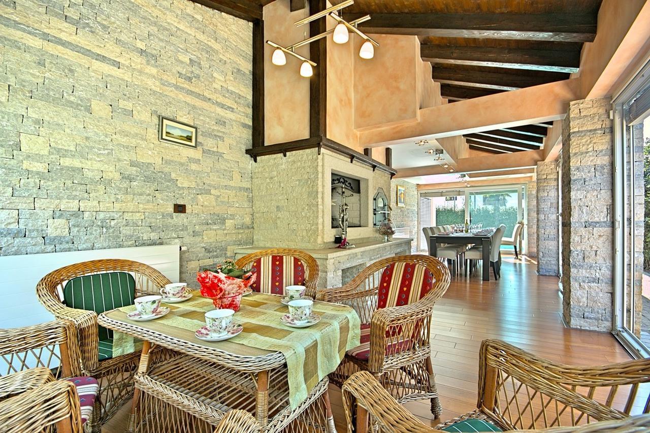 Villa Lidija Poreč Exteriör bild